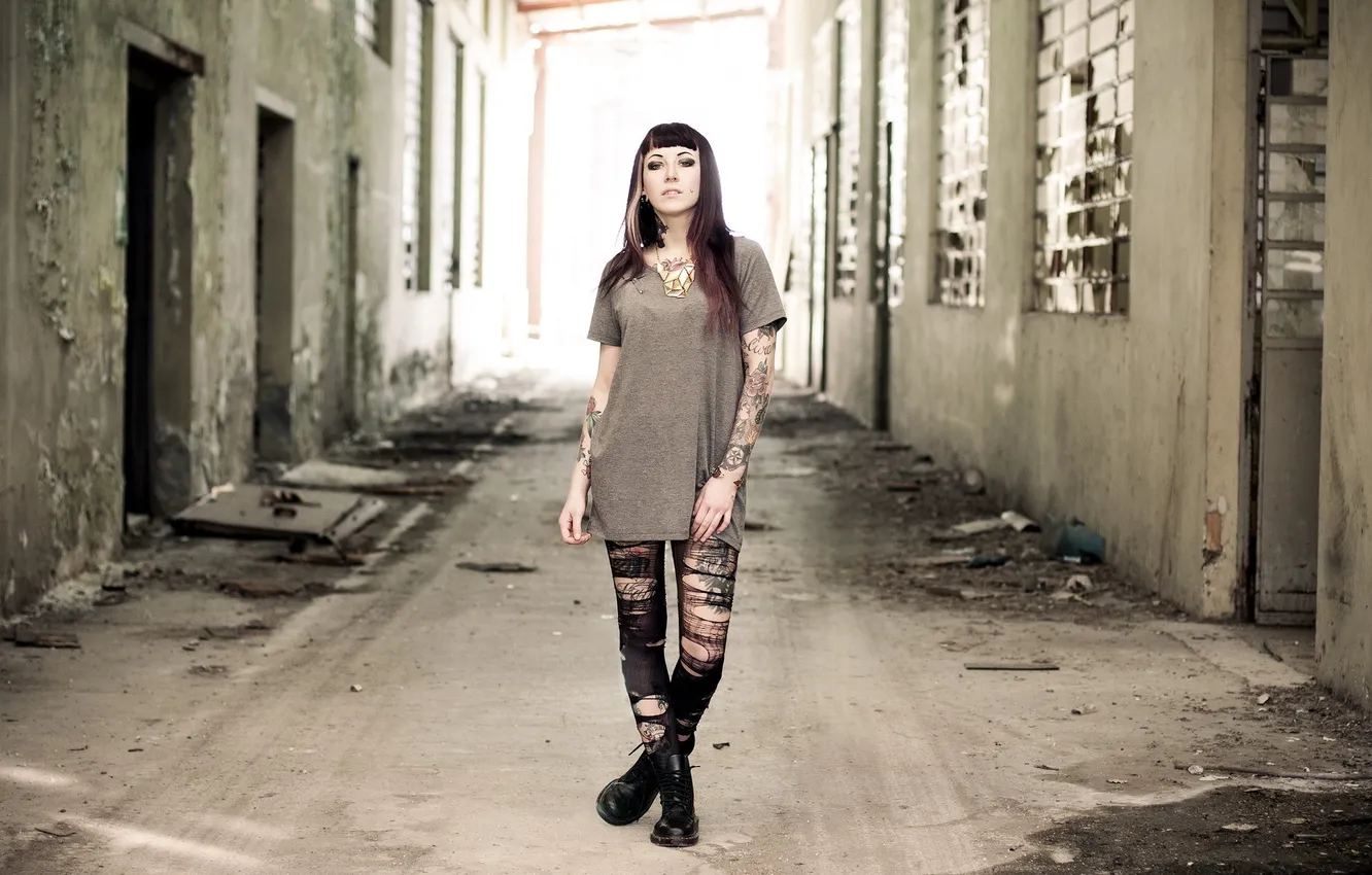 Photo wallpaper girl, street, tattoo