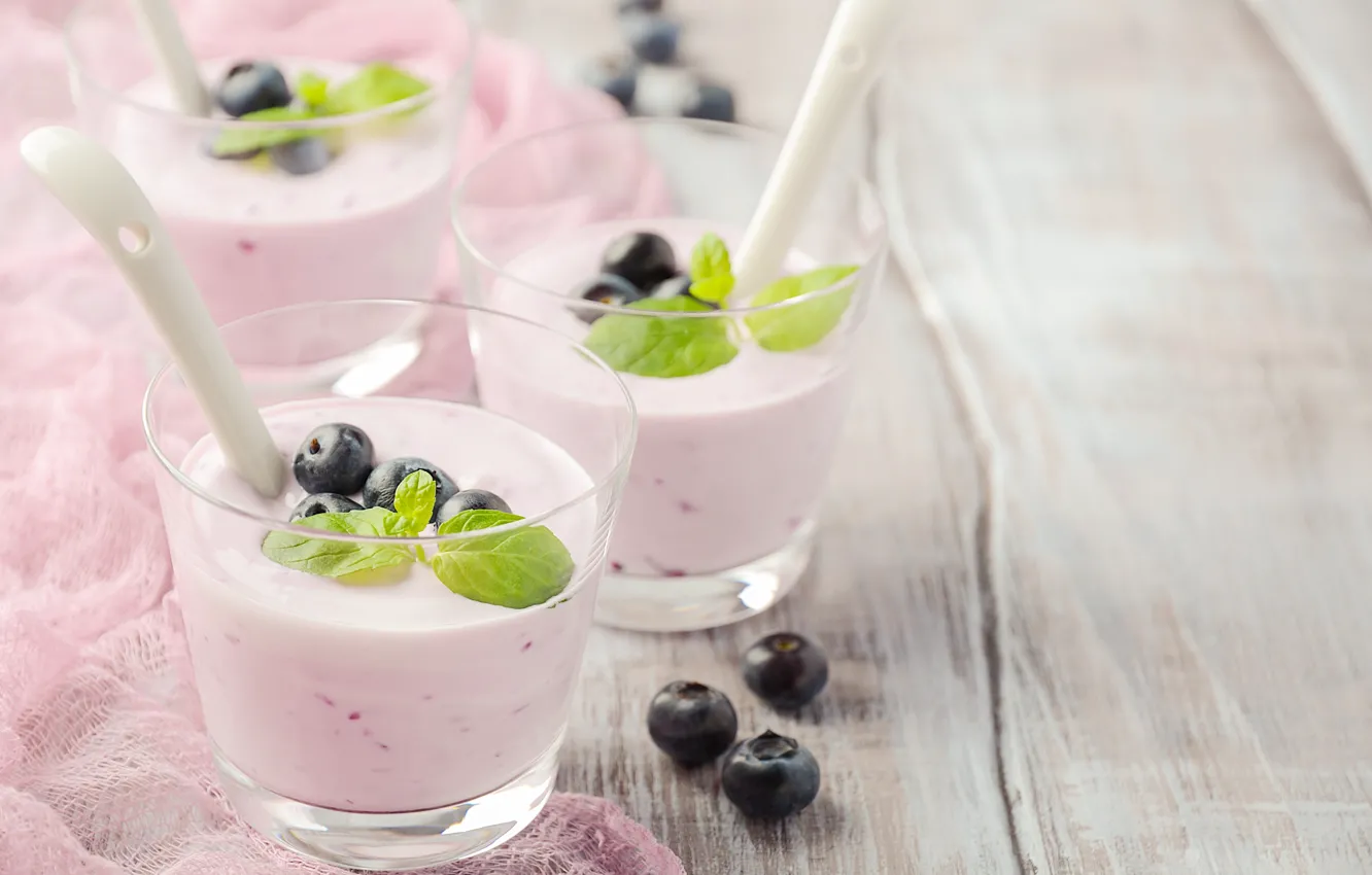 Photo wallpaper berries, blueberries, glasses, spoon, yogurt, blueberry