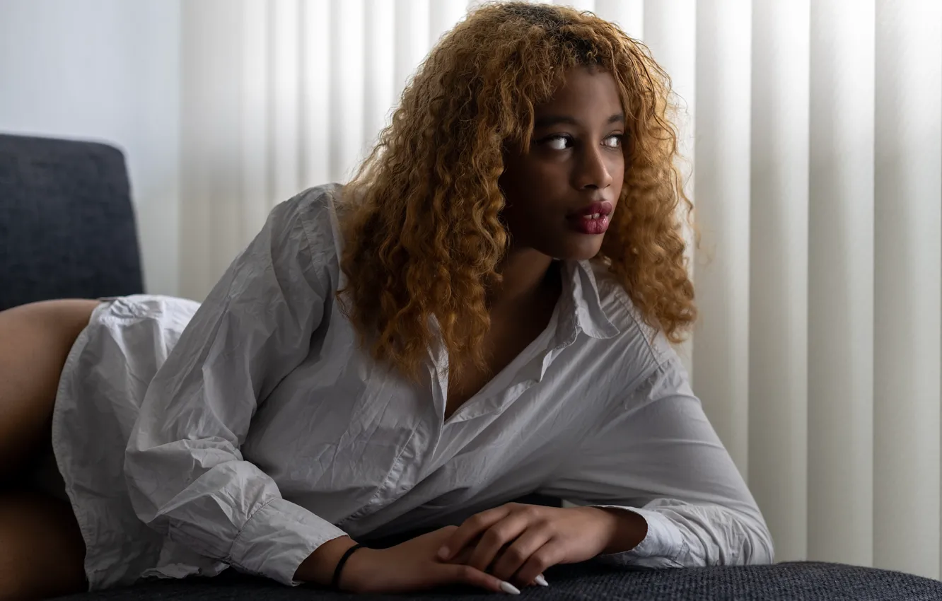 Photo wallpaper girl, background, portrait, Naïla