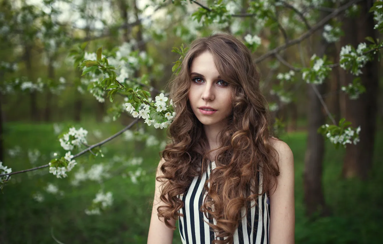 Photo wallpaper girl, flowers, model, brown hair, the beauty, curls, flowering, beauty