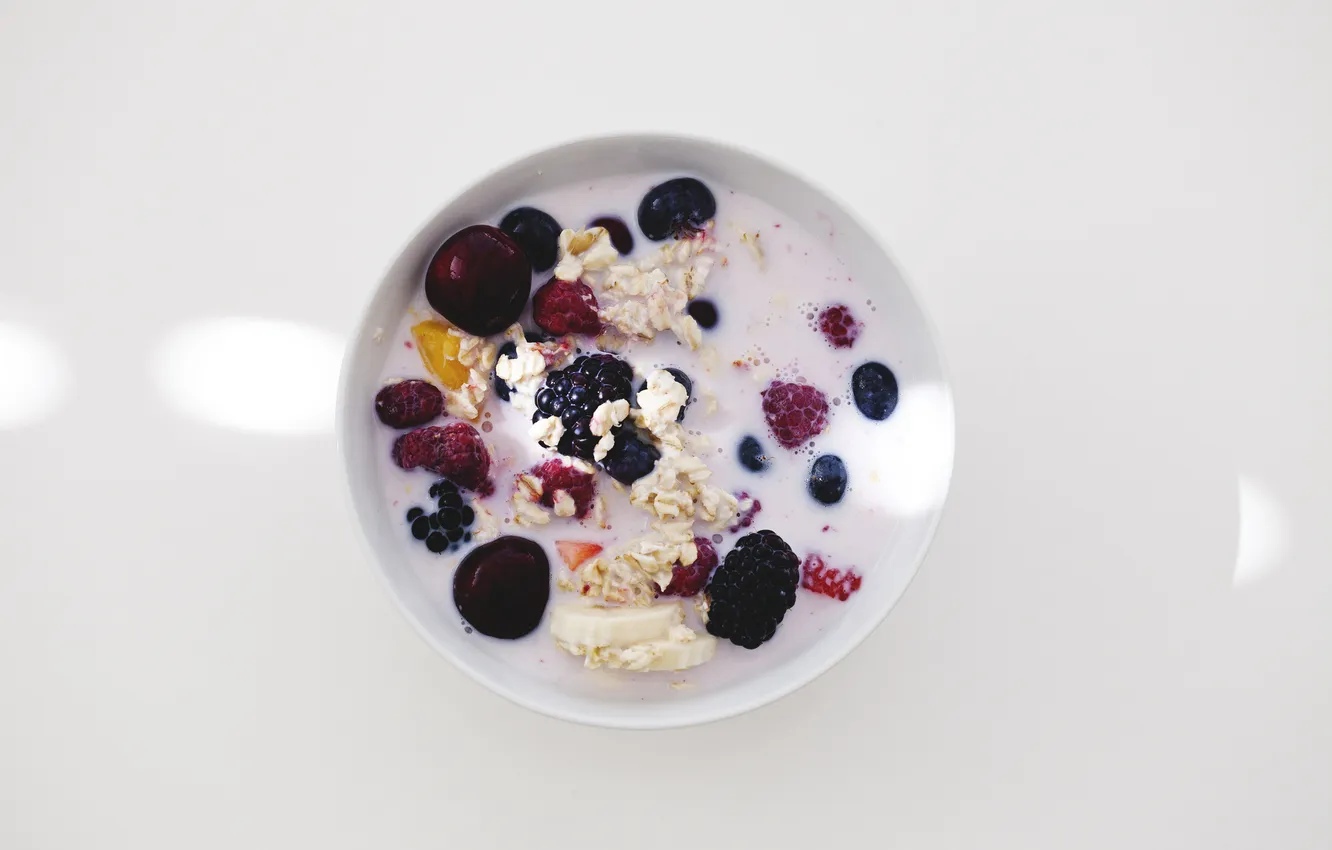 Photo wallpaper berries, milk, cereal, muesli