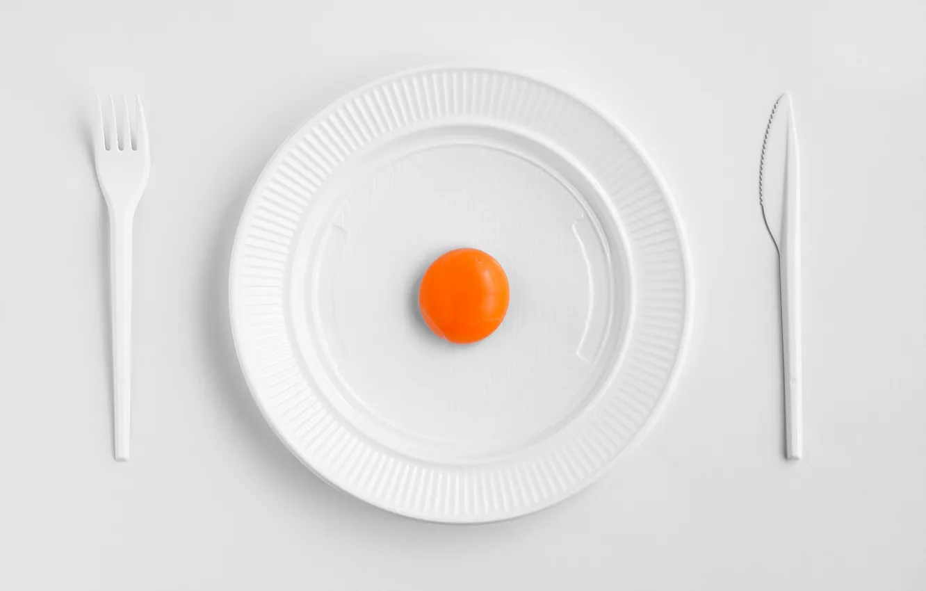 Photo wallpaper plate, knife, plug, the yolk
