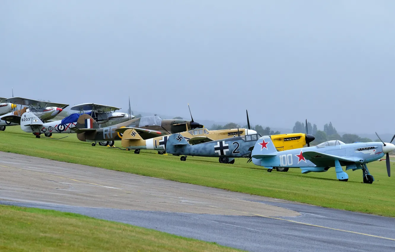 Photo wallpaper fighters, the airfield, different