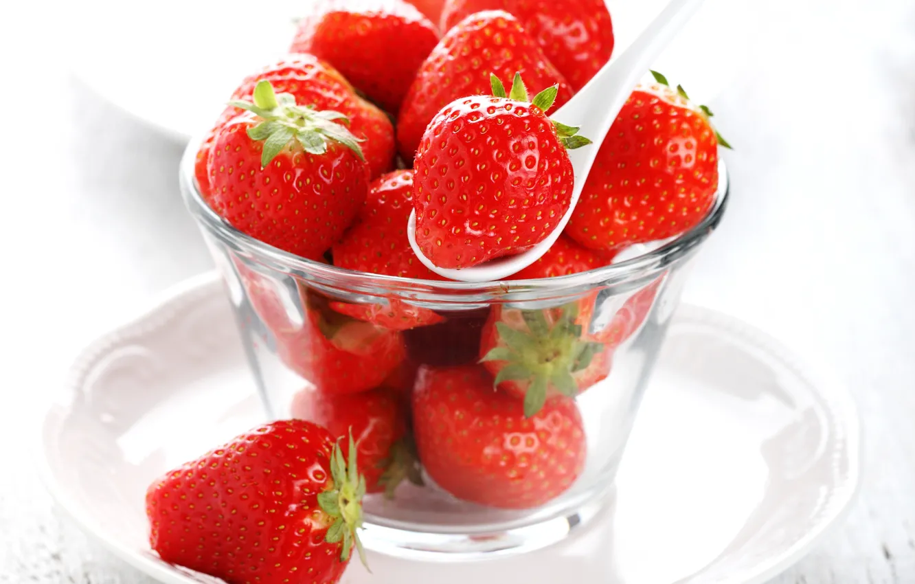 Photo wallpaper berries, strawberry, spoon, fresh, sweet, strawberry