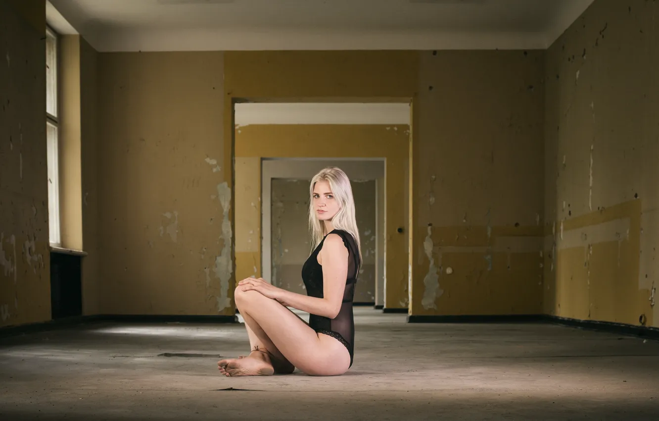 Photo wallpaper look, girl, sitting