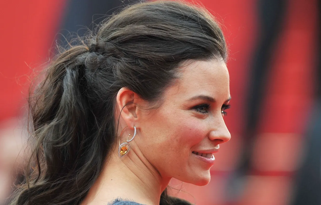 Photo wallpaper look, pose, portrait, earrings, actress, brunette, profile, Evangeline Lilly