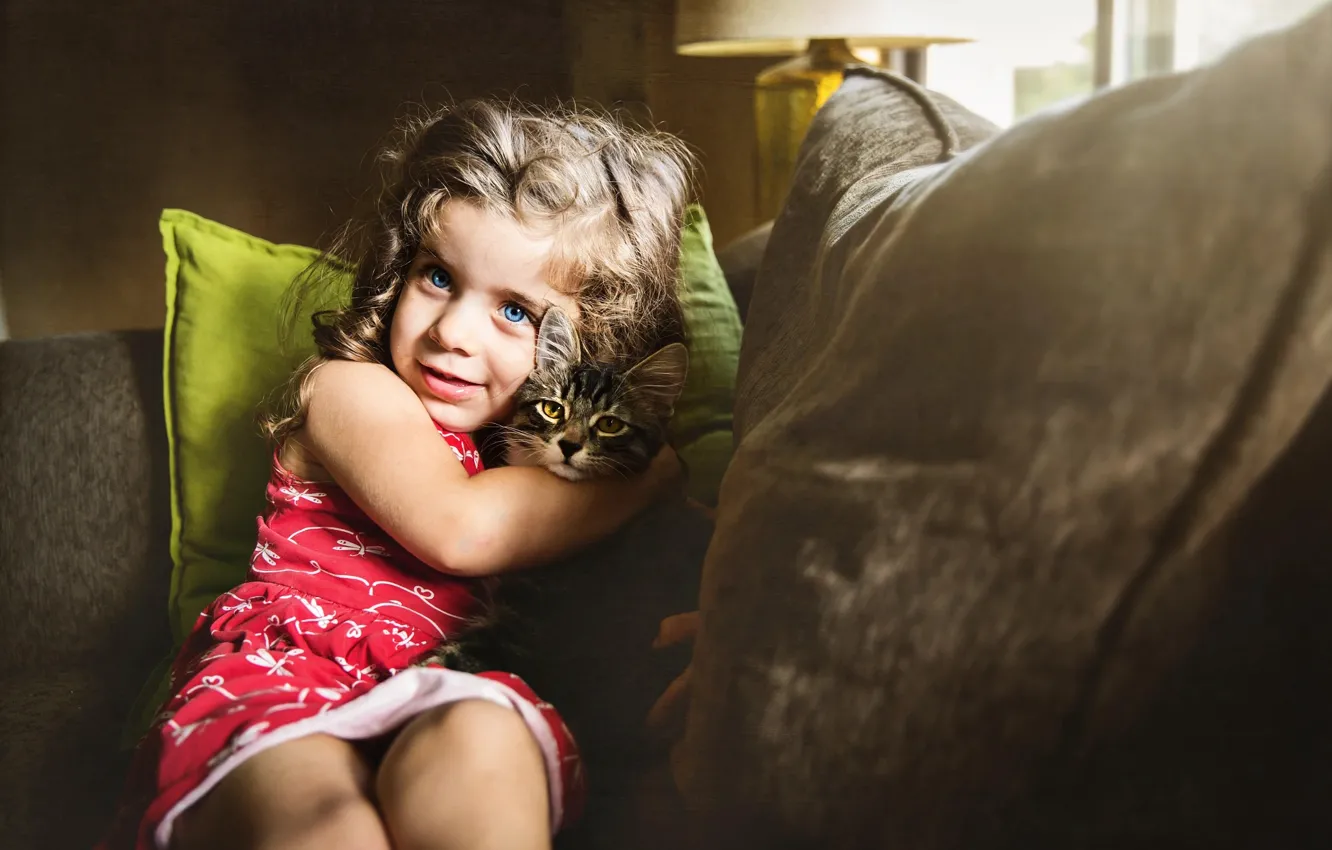 Photo wallpaper cat, cat, children, smile, animal, pillow, girl