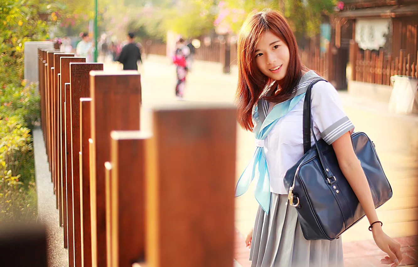 Photo wallpaper summer, look, girl, face, smile, street, bag