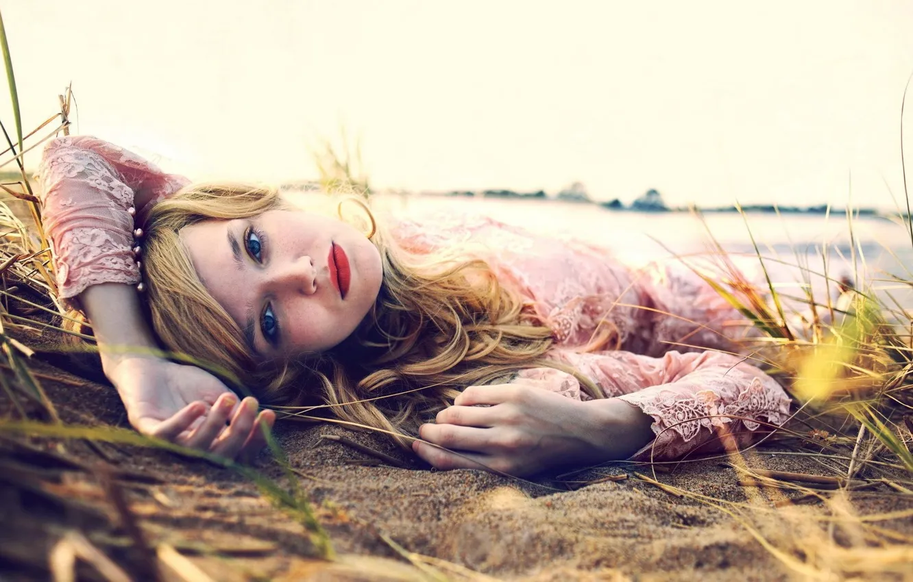 Photo wallpaper wallpaper, beach, girls, eyes, background, sand, lips, blonde