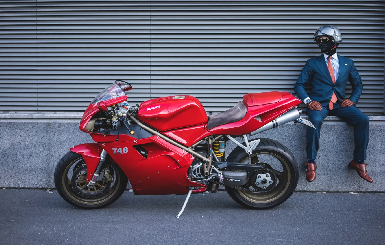 Photo wallpaper Red, Ducati, Man, Motocycle, 748
