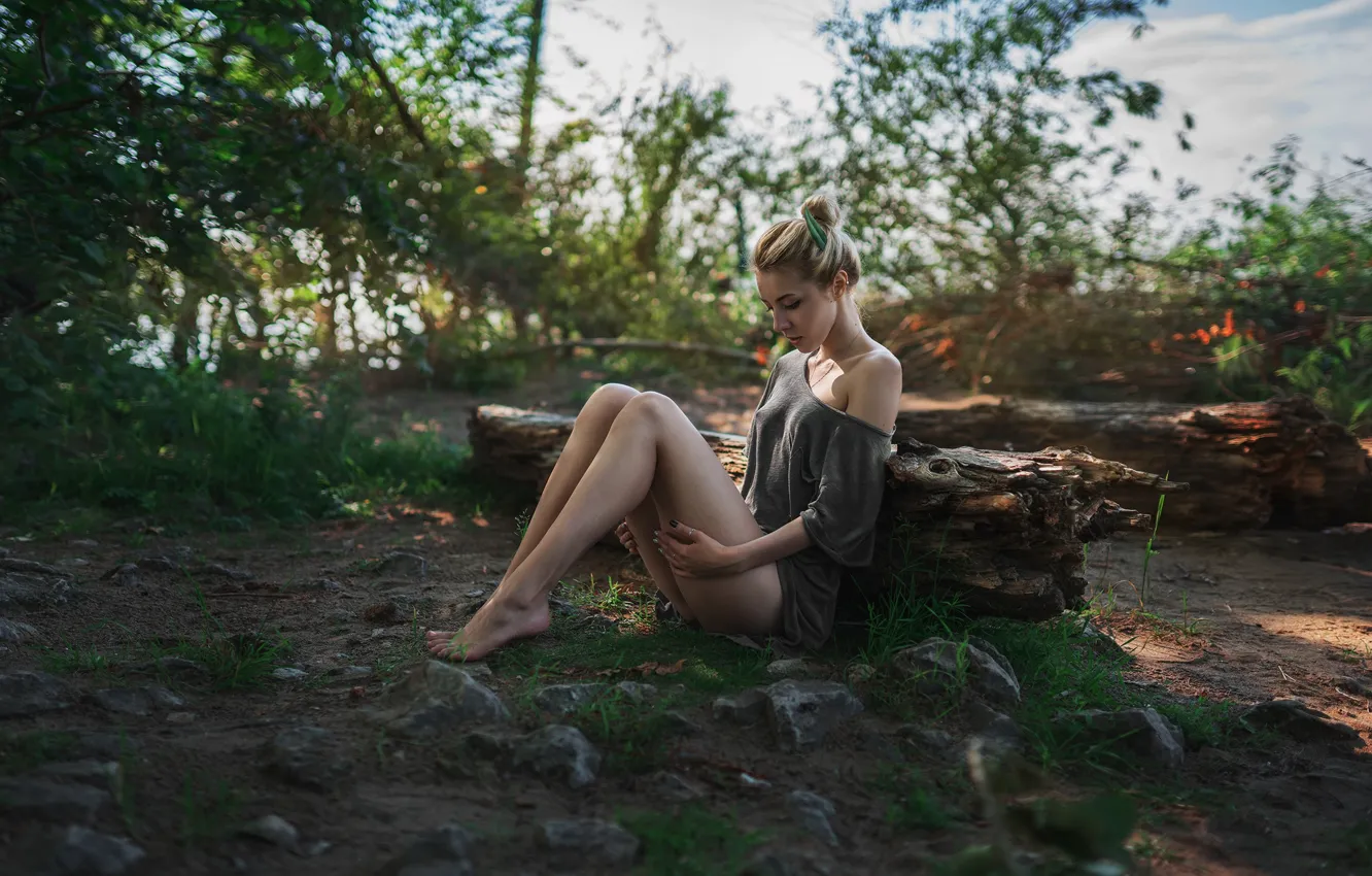 Photo wallpaper girl, legs, photo, wood, photographer, barefoot, model, blonde