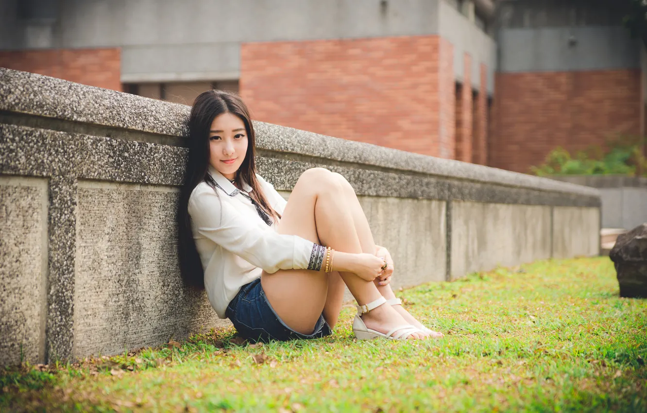 Photo wallpaper look, pose, lawn, model, shorts, portrait, makeup, hairstyle