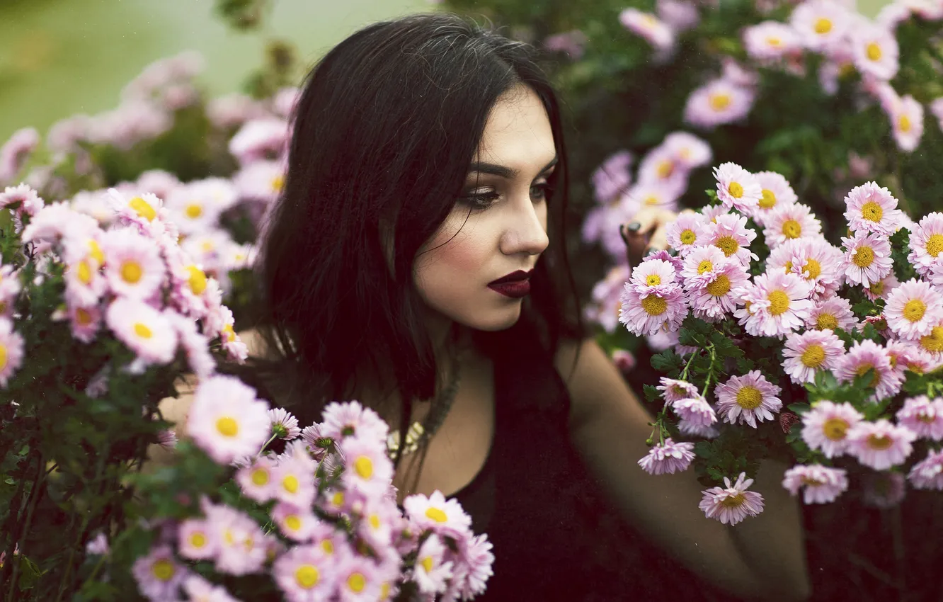 Photo wallpaper girl, flowers, face, hair, makeup, brunette