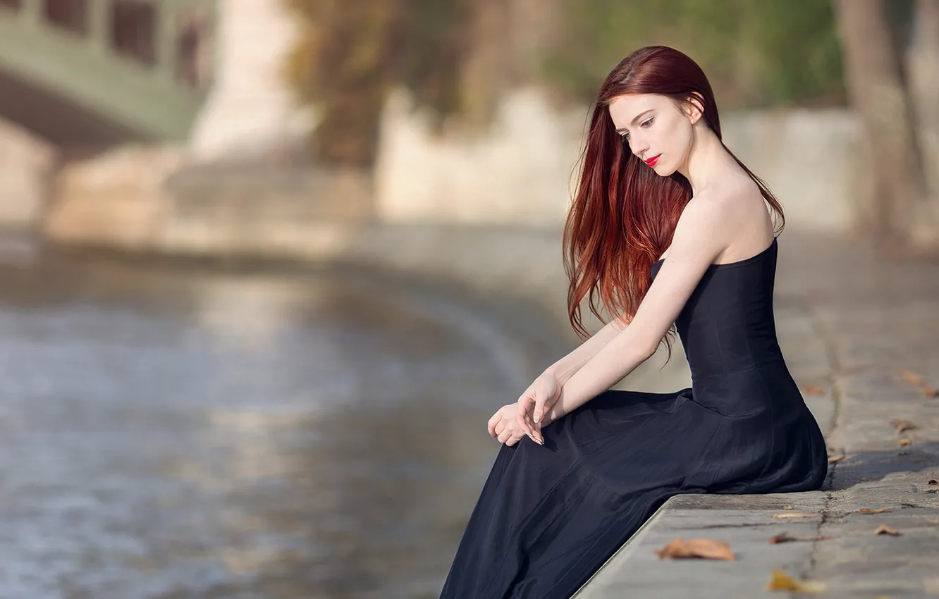 Photo wallpaper autumn, look, water, girl, pose, river, hair, makeup