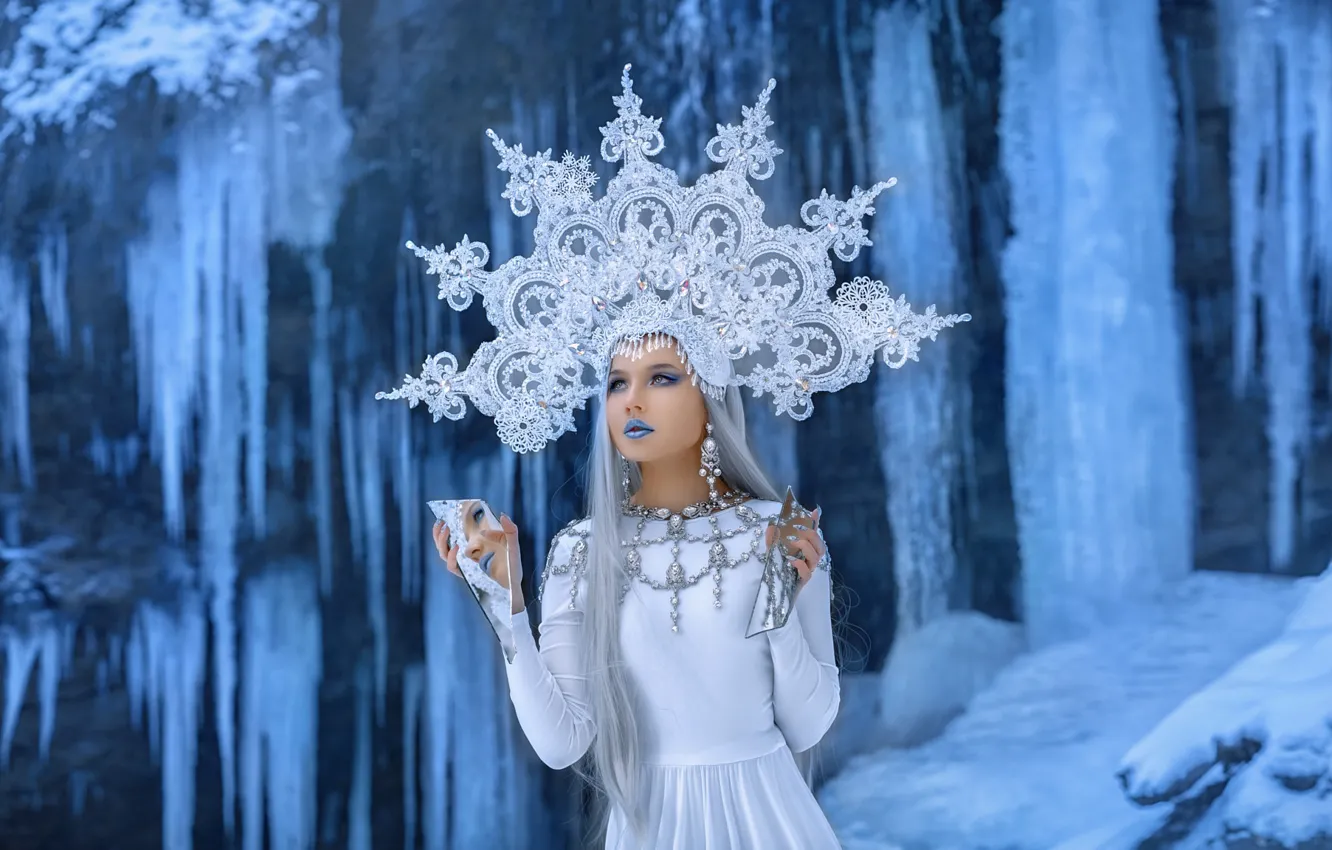 Photo wallpaper ice, look, girl, hair, crown, mirror, waterfalls, Queen