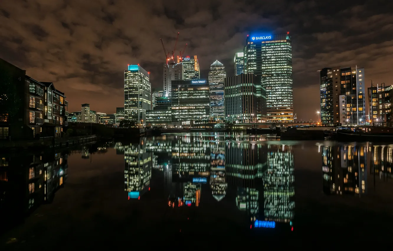 Photo wallpaper water, light, night, the city, reflection, construction, home