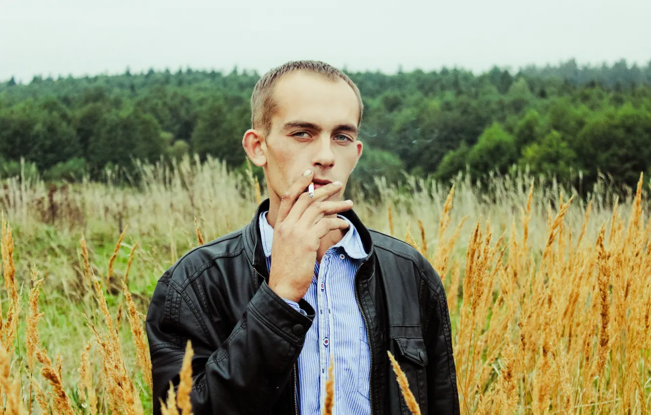Photo wallpaper cigarette, guy, the guy with the cigarette