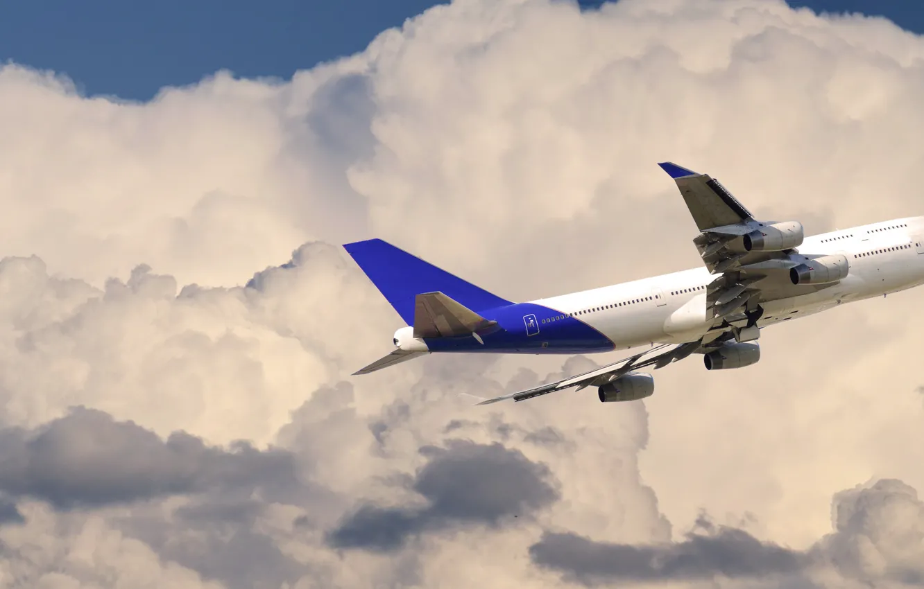 Photo wallpaper The sky, Clouds, The plane, Liner, Flight, Airliner, Boeing 747, Boeing 747