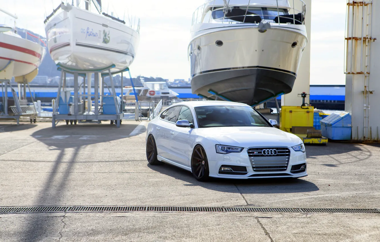 Photo wallpaper Audi, white, wheels, vossen