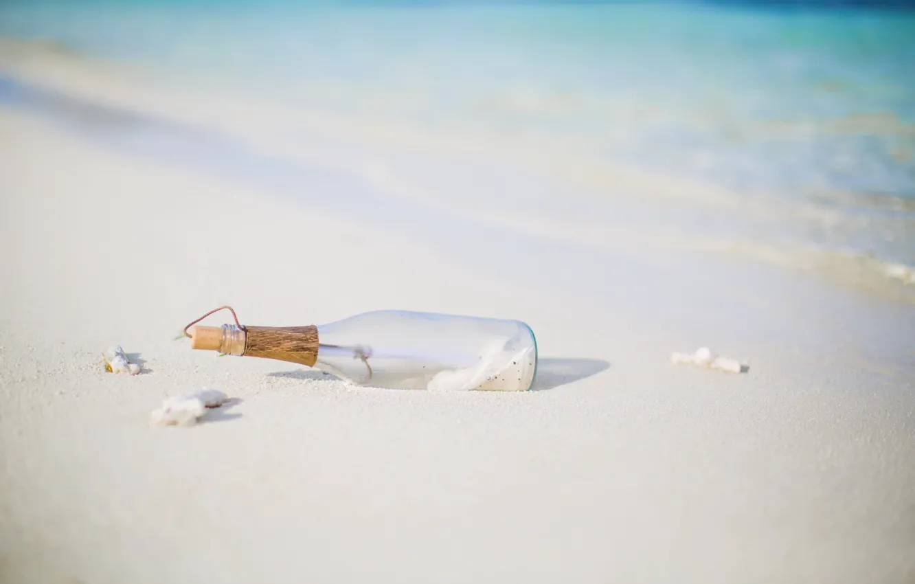 Photo wallpaper sand, shore, bottle