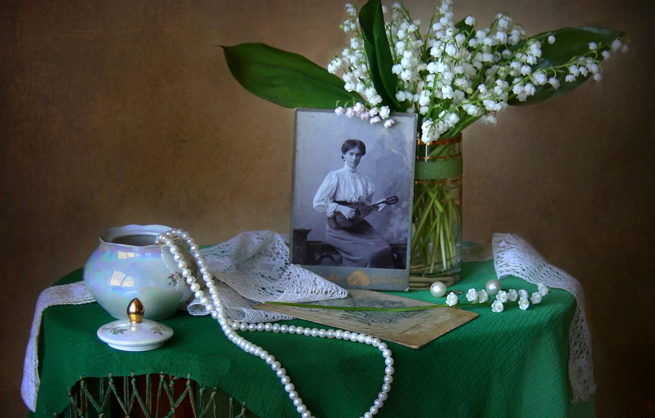 Photo wallpaper retro, photo, bouquet, texture, necklace, still life, lilies of the valley, vintage