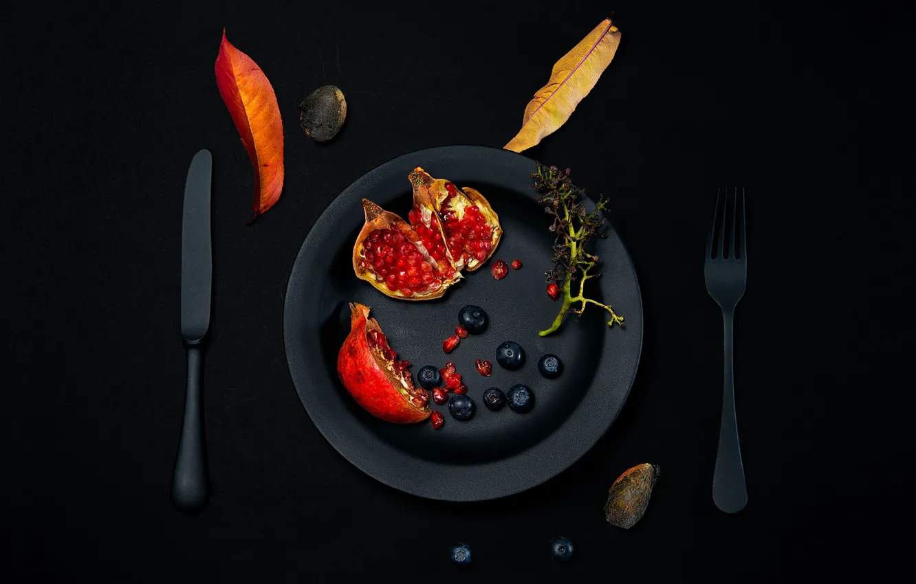 Photo wallpaper berries, table, foliage, plate, knife, plug, garnet