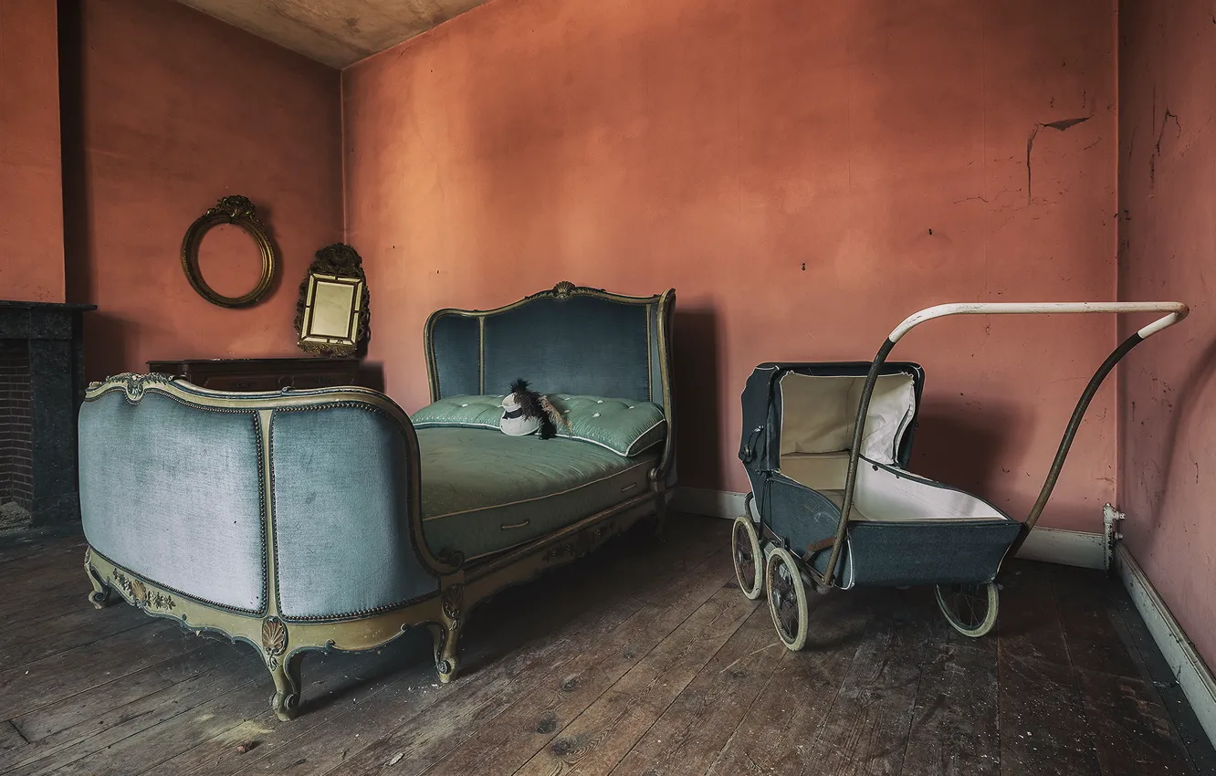 Photo wallpaper room, bed, stroller