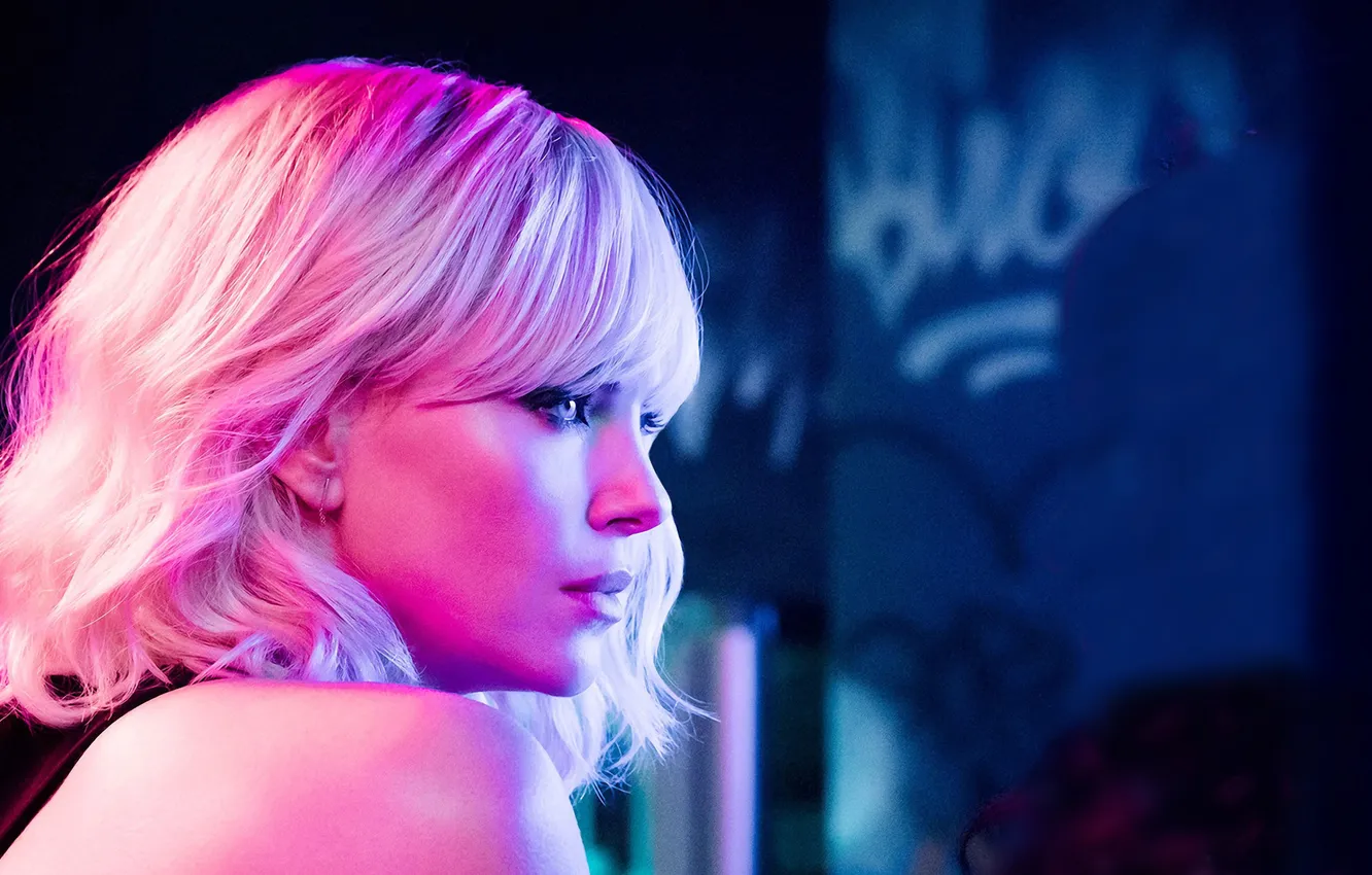 Photo wallpaper Charlize Theron, pink hair, dark eyes