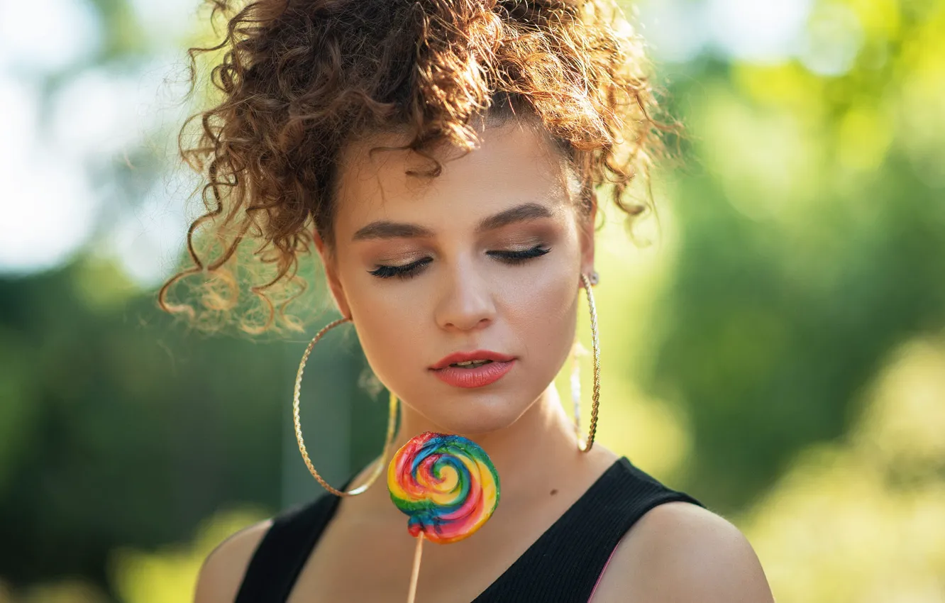 Photo wallpaper girl, candy, Evgeny Smaltsuga