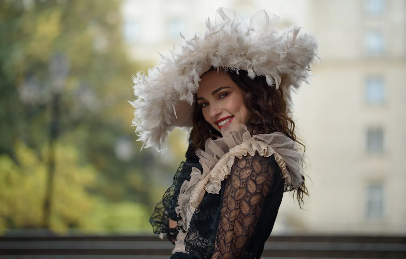 Photo wallpaper look, girl, face, portrait, hat, feathers, makeup, Tanya Markova