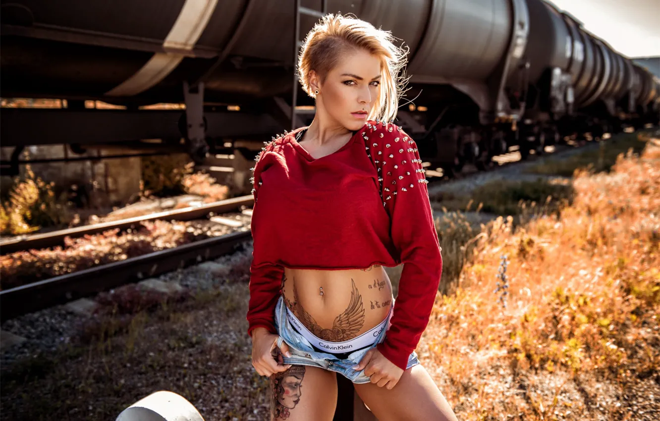 Photo wallpaper girl, train, tattoo, tank