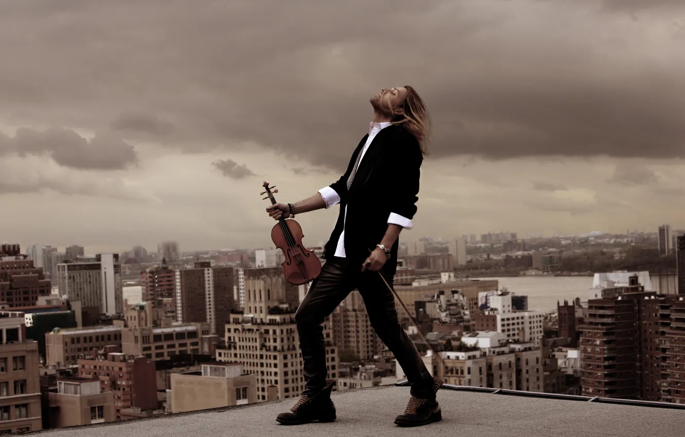 Photo wallpaper roof, the wind, violin, hair, building, costume, musician, violinist
