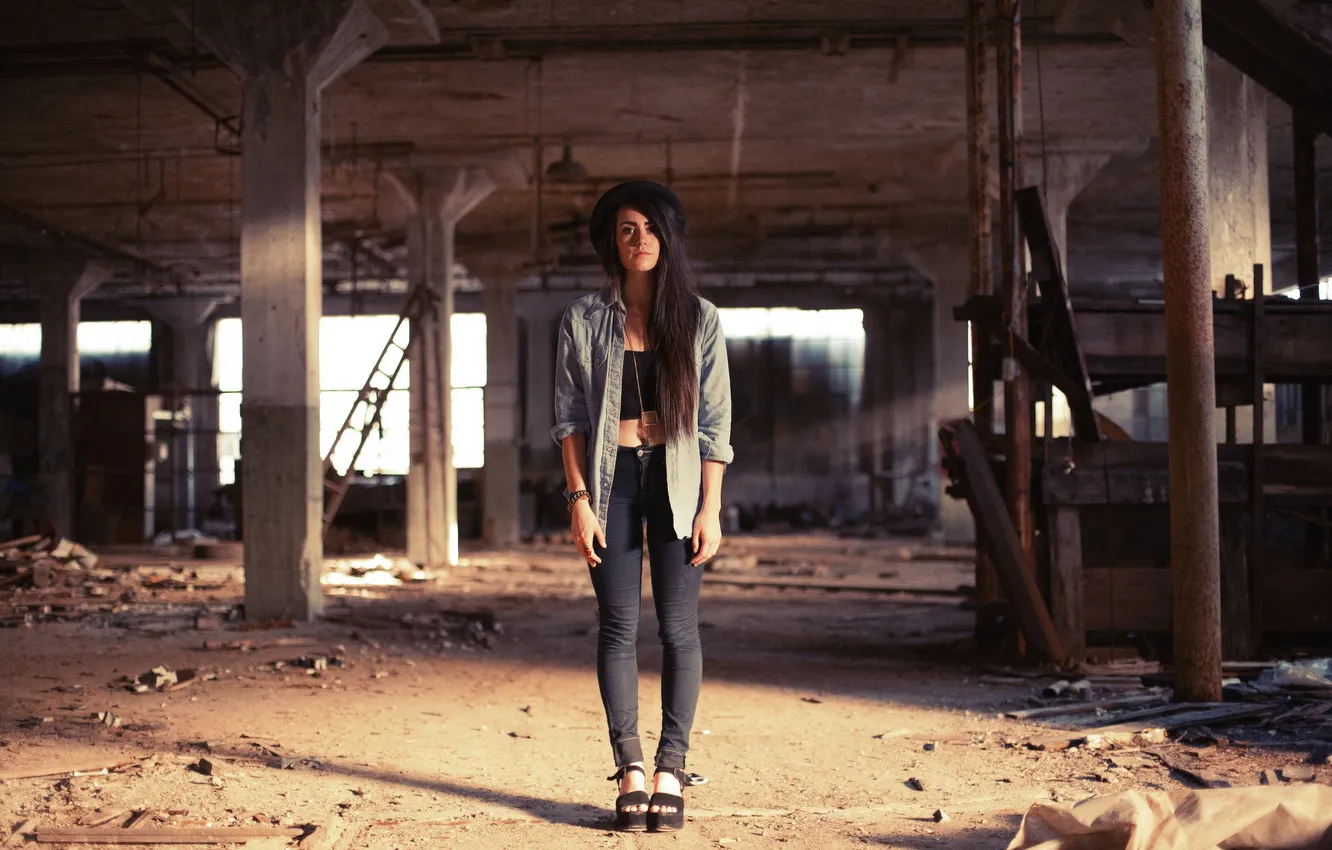 Photo wallpaper girl, model, brunette, abandoned building, Columbus, Amber Rapier