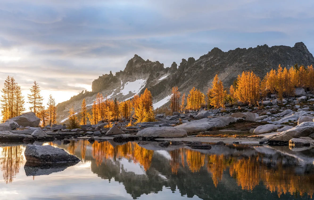 Photo wallpaper autumn, light, mountains, lake, morning
