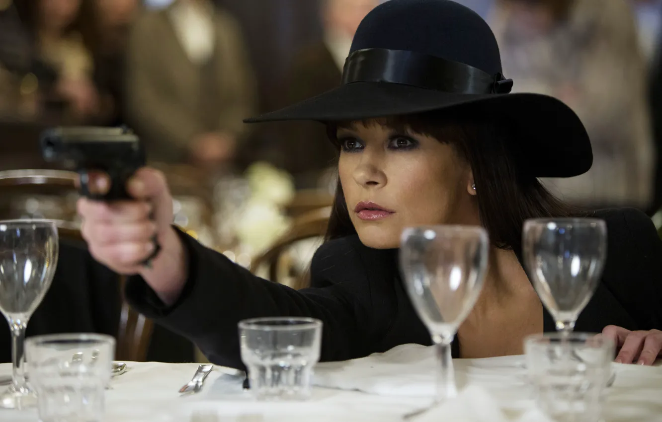 Photo wallpaper gun, the film, frame, hat, actress, Catherine Zeta-Jones, Catherine Zeta-Jones