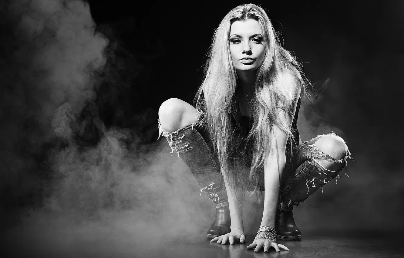 Photo wallpaper girl, fog, b/W, hole, photographer, sitting, Julia Sariy