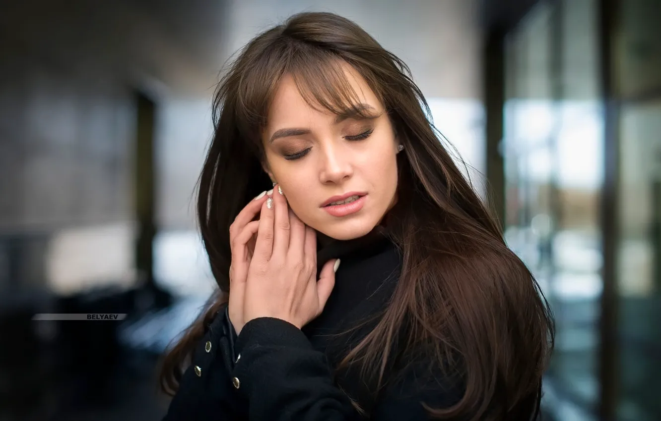 Photo wallpaper face, pose, model, portrait, hands, makeup, hairstyle, brown hair