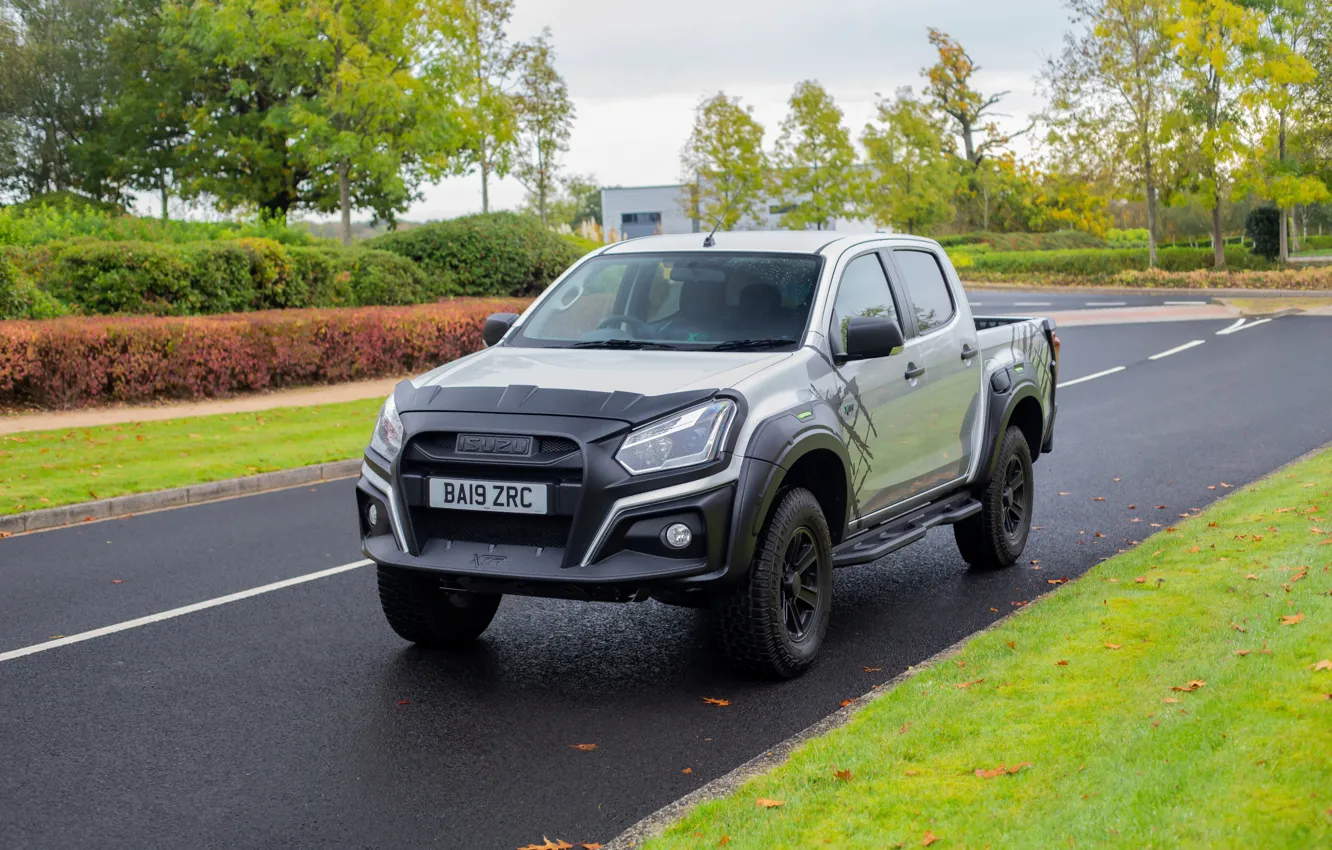 Photo wallpaper road, lawn, pickup, Isuzu, d-max, 2019, UK version, XTR