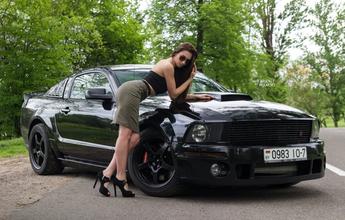 Photo wallpaper auto, Ford, Girls, beautiful girl, posing on the car