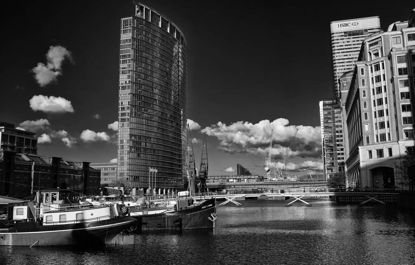 Photo wallpaper the sky, water, clouds, building, Marina, ships, San Francisco, black and white