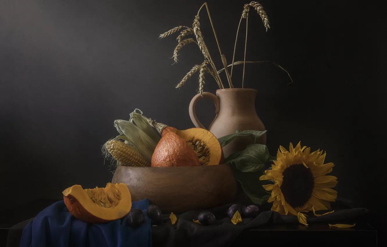 Photo wallpaper leaves, sunflowers, flowers, the dark background, table, corn, petals, fabric