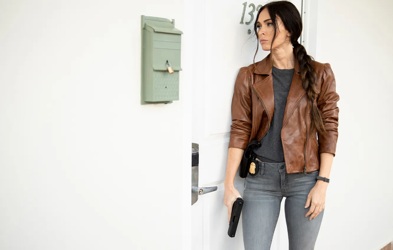 Photo wallpaper girl, Megan Fox, Megan Fox, gun, jeans, frame, the door, brunette