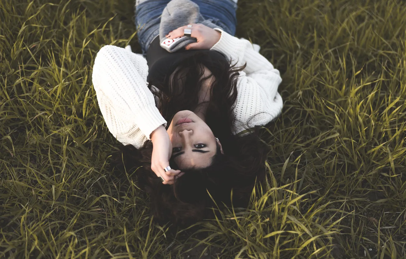 Photo wallpaper girl, pose, hat, brunette, ring, lies, everyday