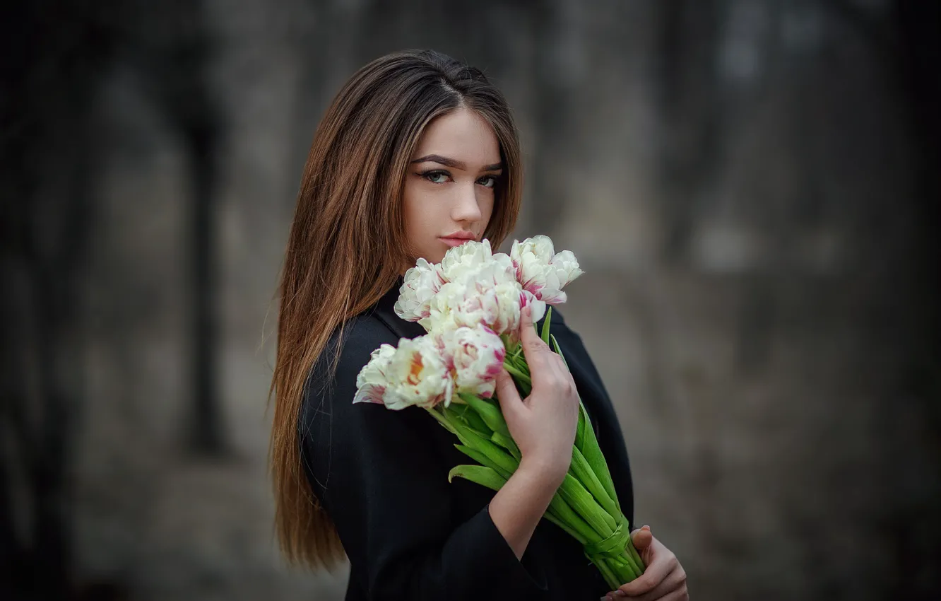 Photo wallpaper look, girl, model, portrait, bouquet, tulips, brown hair, Alexandra