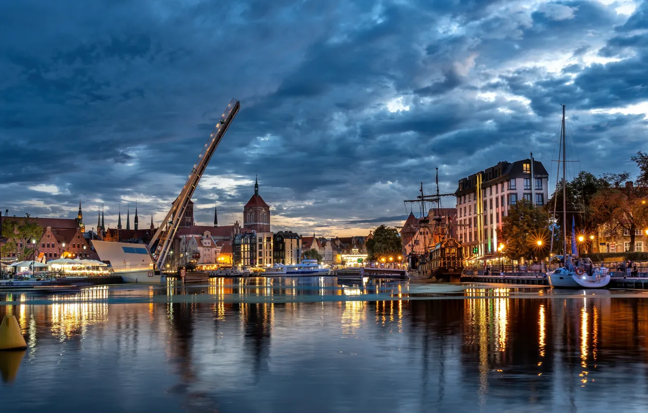 Photo wallpaper clouds, bridge, river, building, the evening, Poland, Gdansk