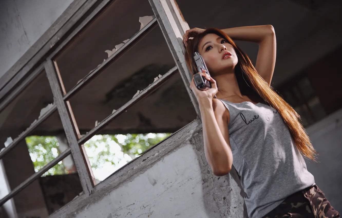 Photo wallpaper face, gun, background, hair, cutie