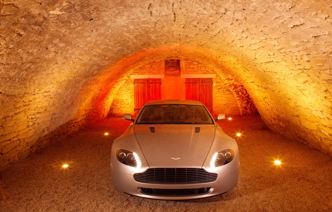 Photo wallpaper Aston Martin, V8 Vantage, cellar
