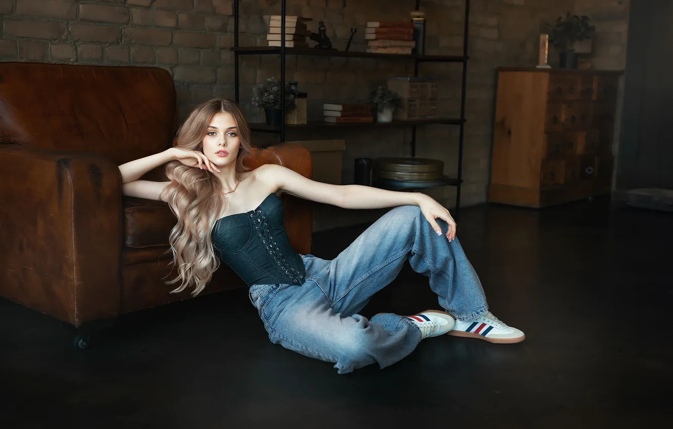 Photo wallpaper girl, brown eyes, photo, photographer, model, jeans, blonde, portrait