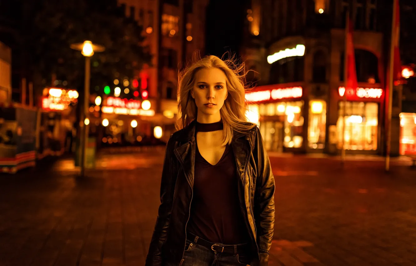 Photo wallpaper look, face, city, smile, glare, model, portrait, jacket