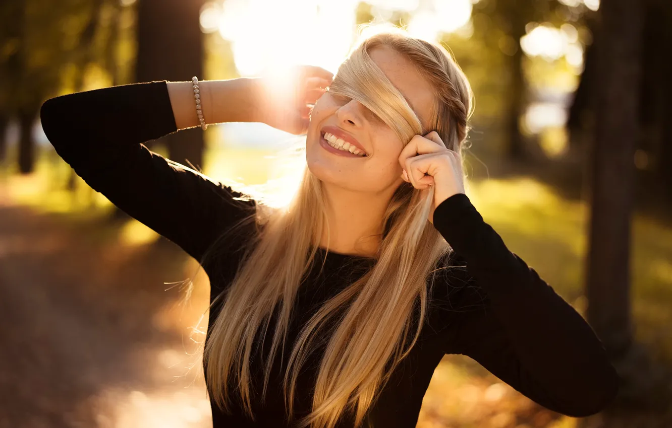 Photo wallpaper joy, laughter, Martin Kühn, Lisa-Marie